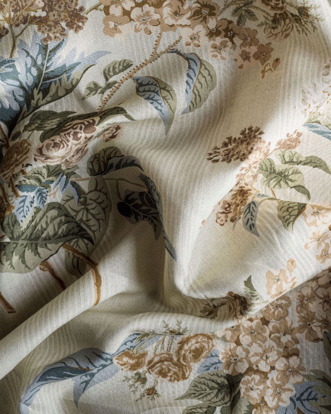 Sanderson Delphinium &amp; Lilac Fabrics